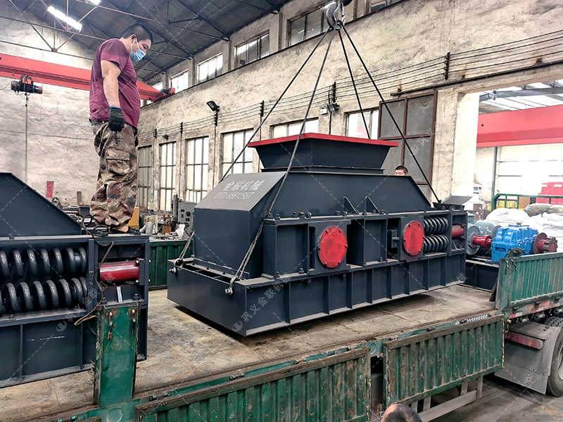 處理礦山廢石料用1510型對(duì)輥制砂機(jī)產(chǎn)能如何？