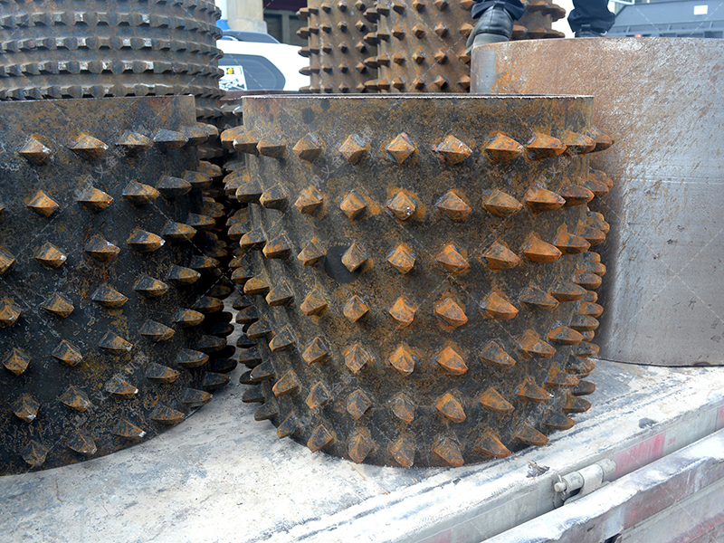 雙齒輥破碎機(jī)的齒輥設(shè)計(jì)有何特別之處，為何能提升破碎效率？