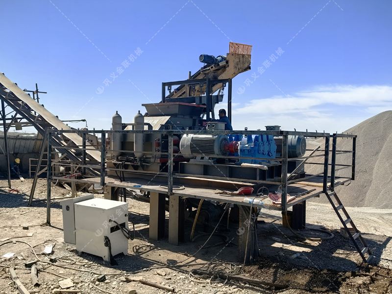 明明白白投資：購(gòu)買 1210型液壓對(duì)輥破碎機(jī)前需要算清的 “經(jīng)濟(jì)賬”?