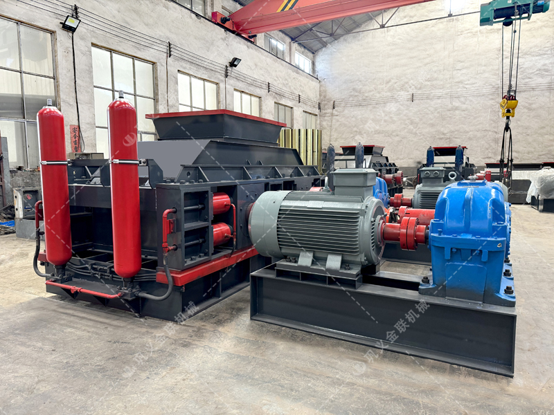 實地考察看什么？這 3 個細(xì)節(jié)暴露液壓對輥制砂機(jī)真實做工